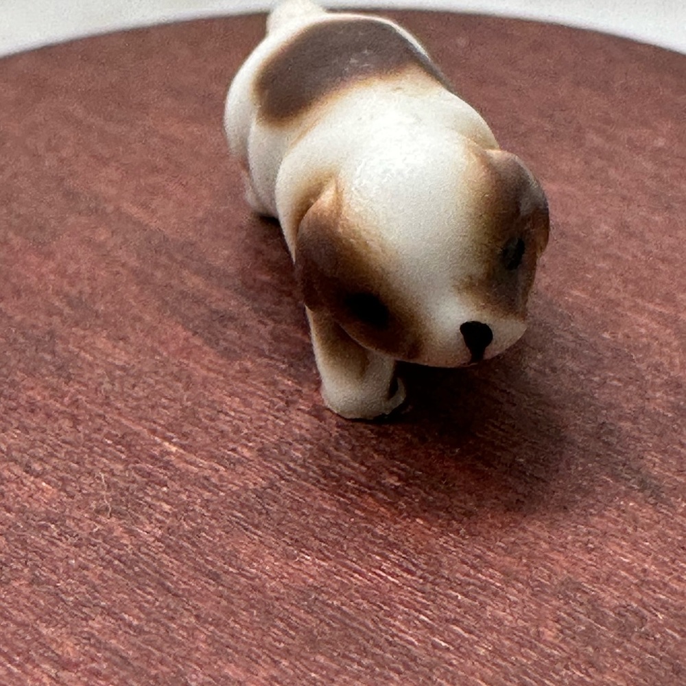Miniature dollhouse dog vintage 1970’s ceramic porcelain puppy - Picture 2 of 3